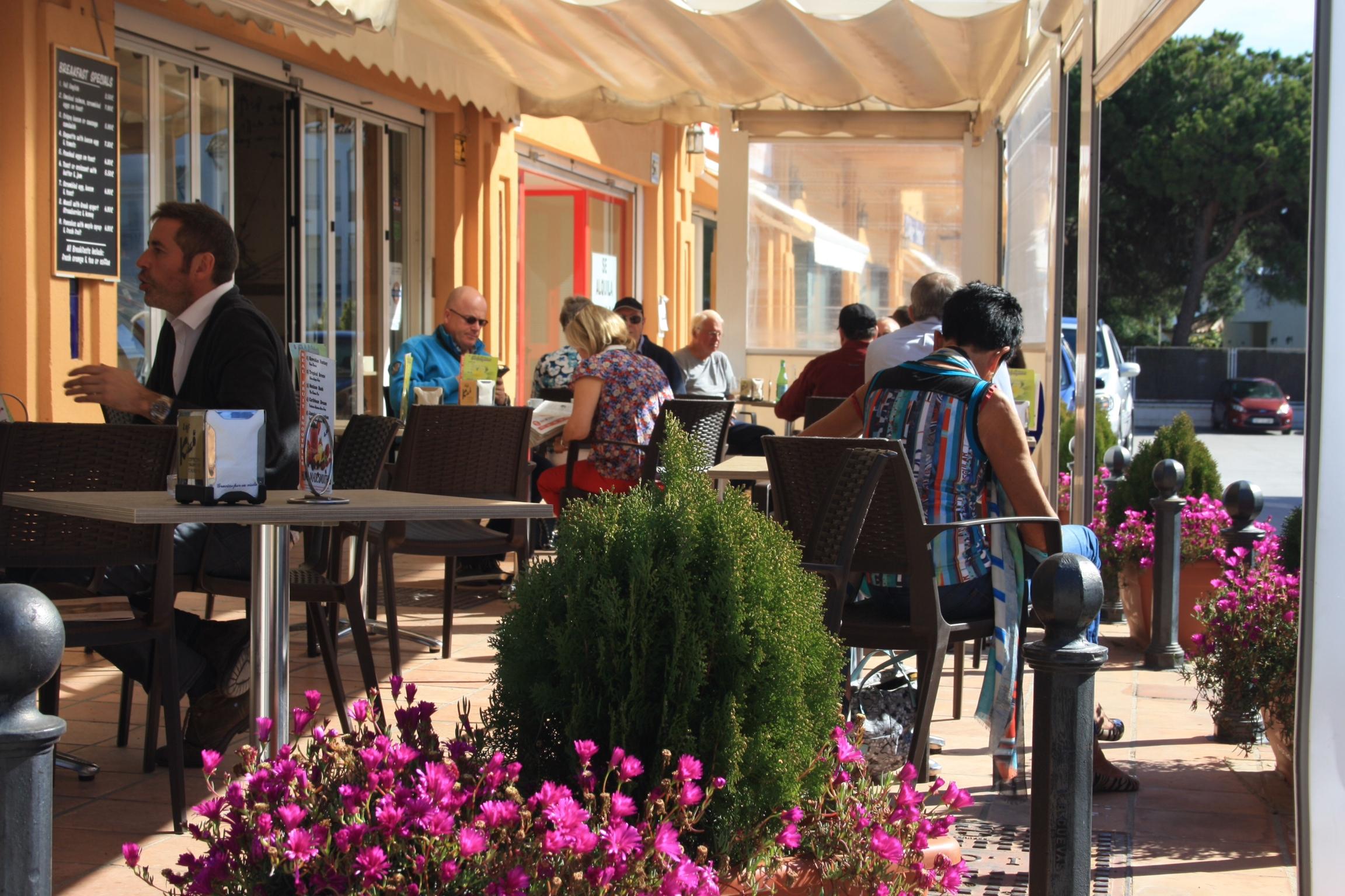 Language exchange on the terrace